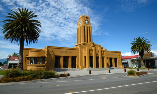 Vote of no confidence against Buller mayor after W-t-E debacle.